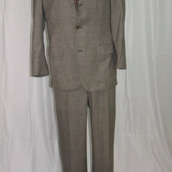 Fabrizio New York Taupe Plaid Three Button Suit 38R - Picture 2 of 13